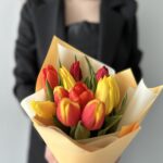 11 Тюльпанов микс с оформлением